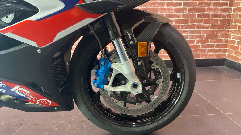 BMW M1000 RR